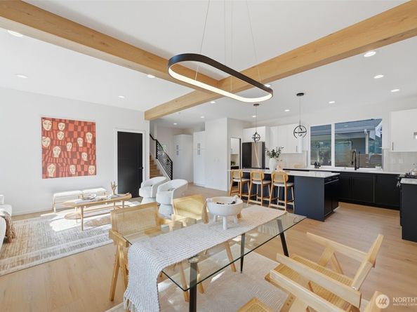 10702 Linden Avenue N, Seattle WA 98133