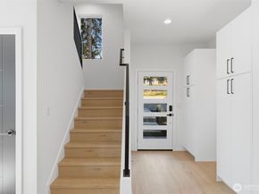 10702 Linden Avenue N, Seattle WA 98133