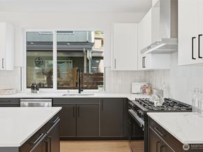 10702 Linden Avenue N, Seattle WA 98133