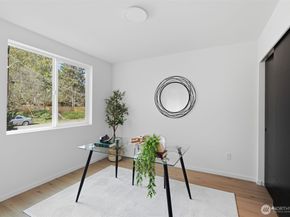 10702 Linden Avenue N, Seattle WA 98133