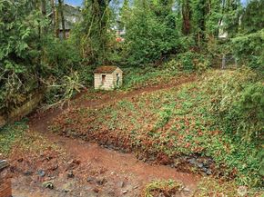 339 108th Avenue SE, Bellevue WA 98004