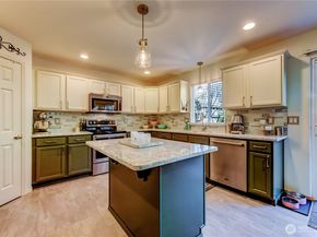 1523 151st Street SW, Lynnwood WA 98087