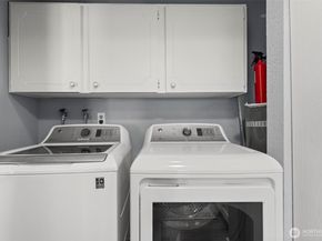 725 9th Avenue S 202, Kirkland WA 98033