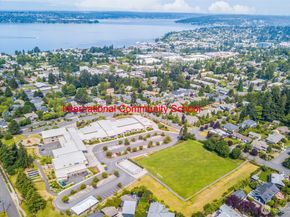 725 9th Avenue S 202, Kirkland WA 98033