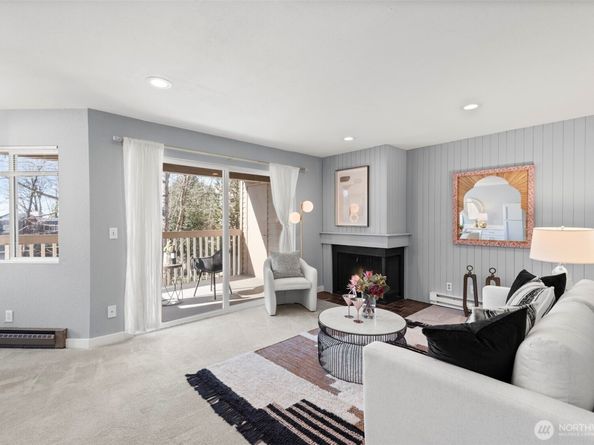 725 9th Avenue S 202, Kirkland WA 98033