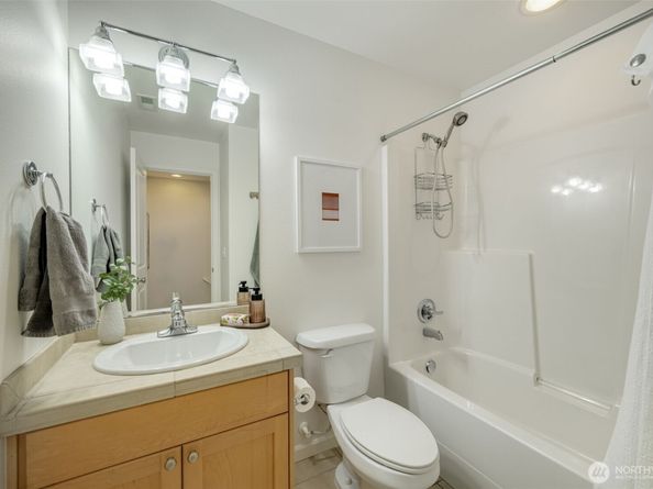 4160 29th Avenue S, Seattle WA 98108