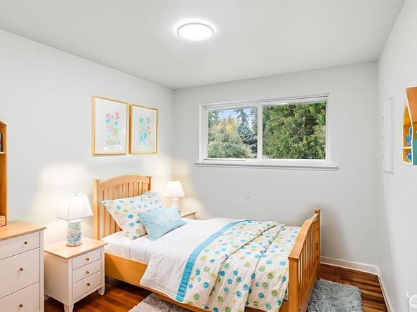 19615 SE 136th Street, Renton WA 98059