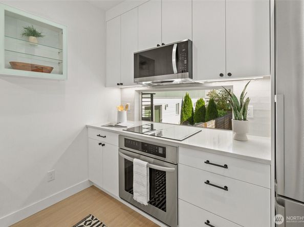 6014 A California Avenue SW, Seattle WA 98136