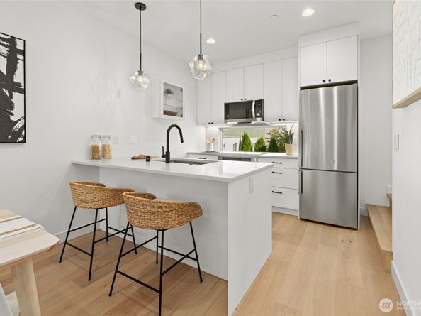 6014 A California Avenue SW, Seattle WA 98136