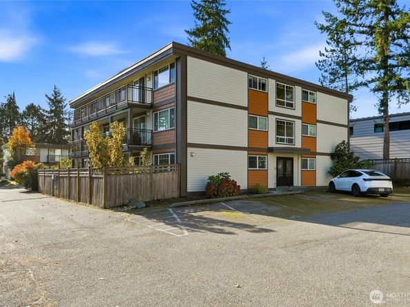 7503 212th Street SW B302, Edmonds WA 98026