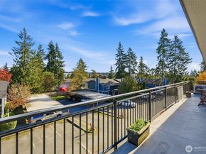 7503 212th Street SW B302, Edmonds WA 98026