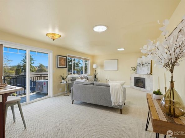 7503 212th Street SW B302, Edmonds WA 98026