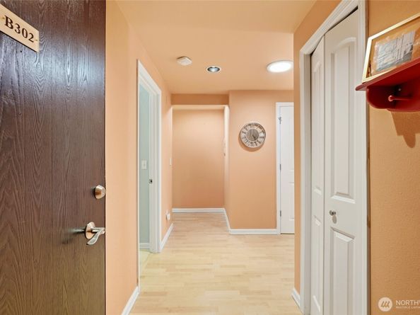 7503 212th Street SW B302, Edmonds WA 98026