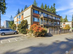 7503 212th Street SW B302, Edmonds WA 98026