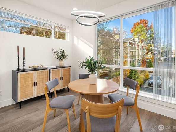 7721 NE 175th Street 104, Kenmore WA 98028