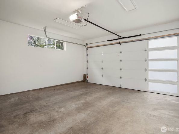 7721 NE 175th Street 104, Kenmore WA 98028