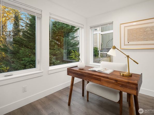 7721 NE 175th Street 104, Kenmore WA 98028