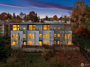 7721 NE 175th Street 104, Kenmore WA 98028