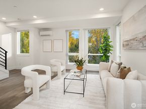 7721 NE 175th Street 104, Kenmore WA 98028