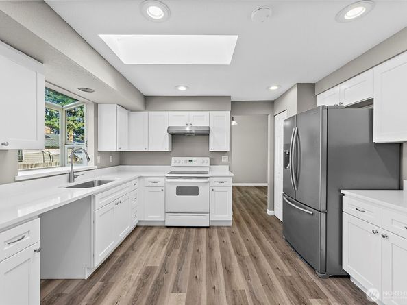 3157 SE Villa Carmel Drive, Port Orchard WA 98366