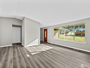 3157 SE Villa Carmel Drive, Port Orchard WA 98366