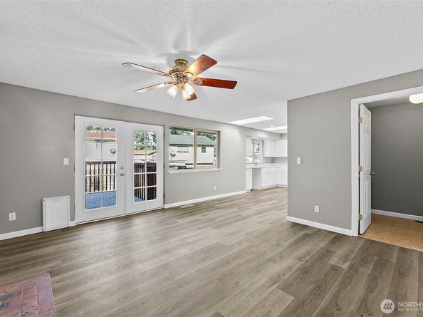 3157 SE Villa Carmel Drive, Port Orchard WA 98366