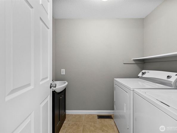 3157 SE Villa Carmel Drive, Port Orchard WA 98366