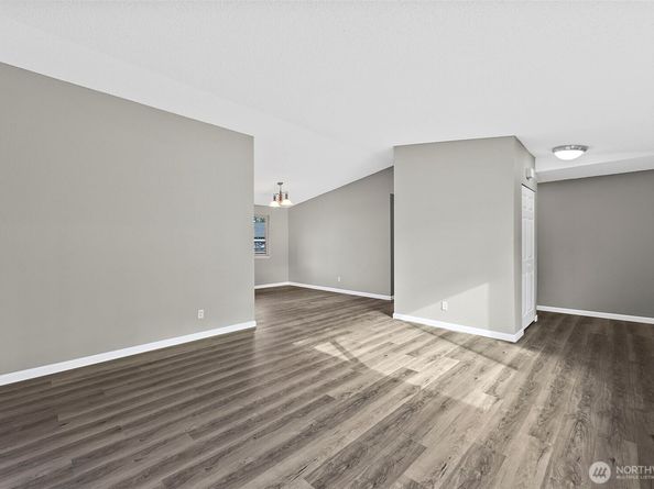 3157 SE Villa Carmel Drive, Port Orchard WA 98366