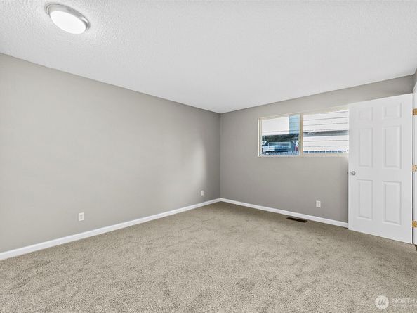 3157 SE Villa Carmel Drive, Port Orchard WA 98366