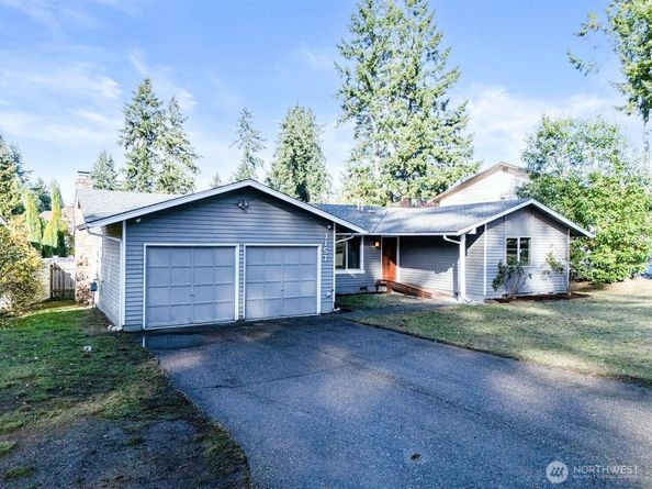 3157 SE Villa Carmel Drive, Port Orchard WA 98366