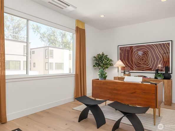 14821 Site 11 NE 2nd Court, Bellevue WA 98007