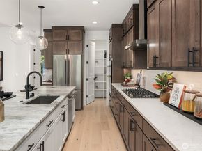 14821 Site 11 NE 2nd Court, Bellevue WA 98007