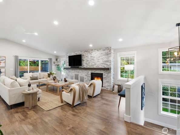 21505 W 84th Avenue W, Edmonds WA 98026