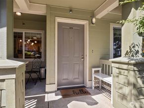 1981 24th Avenue NE 104, Issaquah WA 98029