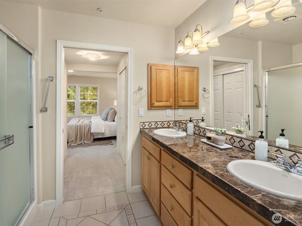 4535 Providence Point Place SE 103, Issaquah WA 98029