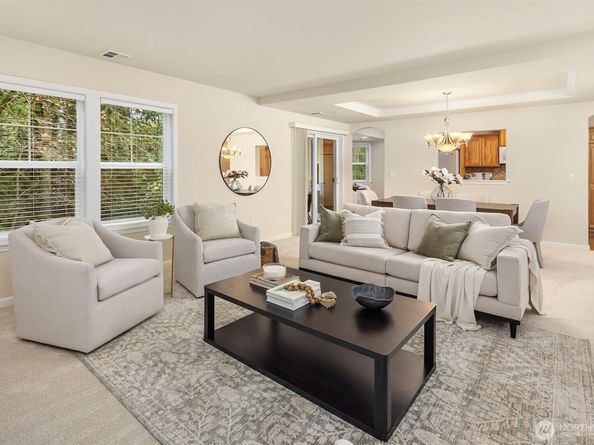 4535 Providence Point Place SE 103, Issaquah WA 98029