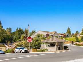 4535 Providence Point Place SE 103, Issaquah WA 98029