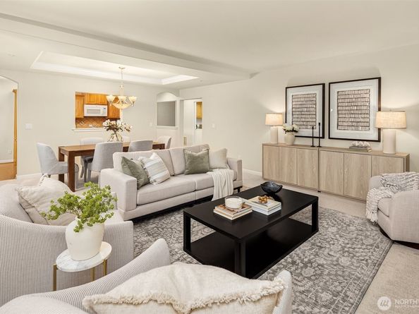 4535 Providence Point Place SE 103, Issaquah WA 98029