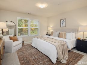 4535 Providence Point Place SE 103, Issaquah WA 98029