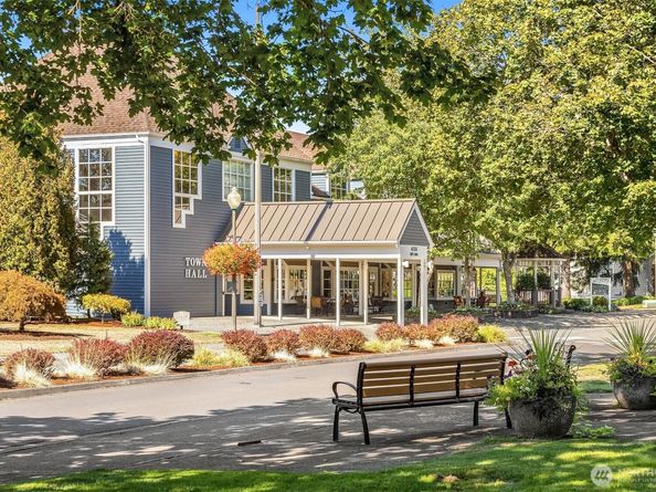 4535 Providence Point Place SE 103, Issaquah WA 98029