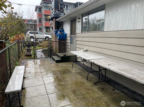 3701 SW 105th Street, Seattle WA 98146