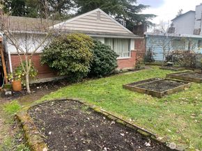 3701 SW 105th Street, Seattle WA 98146