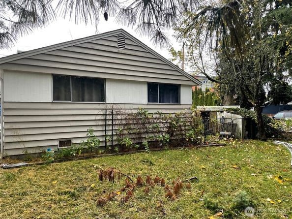 3701 SW 105th Street, Seattle WA 98146