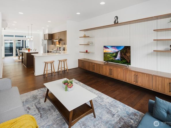 15788 NE 14th Alley, Bellevue WA 98008