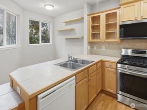 14868 SE 16th Street 7, Bellevue WA 98007