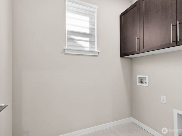 13246 NE 143rd Court 29, Woodinville WA 98072