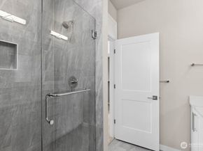 13246 NE 143rd Court 29, Woodinville WA 98072