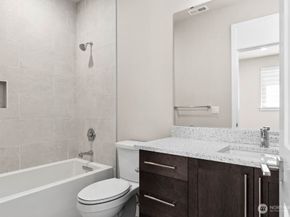 13246 NE 143rd Court 29, Woodinville WA 98072