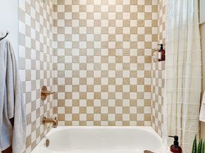 7003 37th Avenue NE, Seattle WA 98115