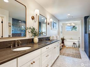 7003 37th Avenue NE, Seattle WA 98115